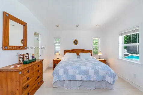 145 Hampton Lane Key Biscayne FL 33149