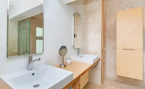 145 Hampton Lane Key Biscayne FL 33149