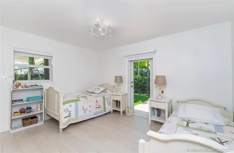 145 Hampton Lane Key Biscayne FL 33149