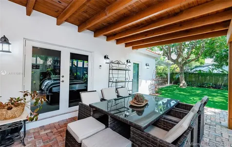 145 Hampton Lane Key Biscayne FL 33149