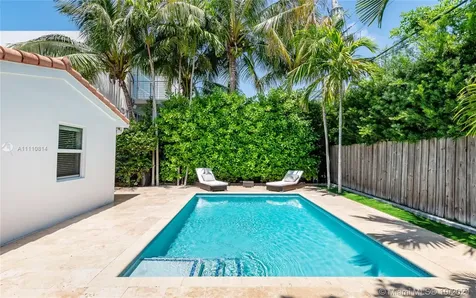 145 Hampton Lane Key Biscayne FL 33149