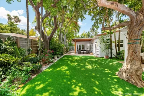 145 Hampton Lane Key Biscayne FL 33149