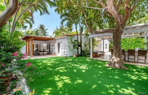 145 Hampton Lane Key Biscayne FL 33149