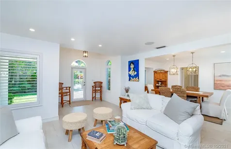 145 Hampton Lane Key Biscayne FL 33149