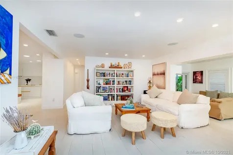 145 Hampton Lane Key Biscayne FL 33149