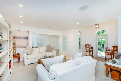 145 Hampton Lane Key Biscayne FL 33149