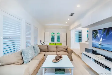 145 Hampton Lane Key Biscayne FL 33149
