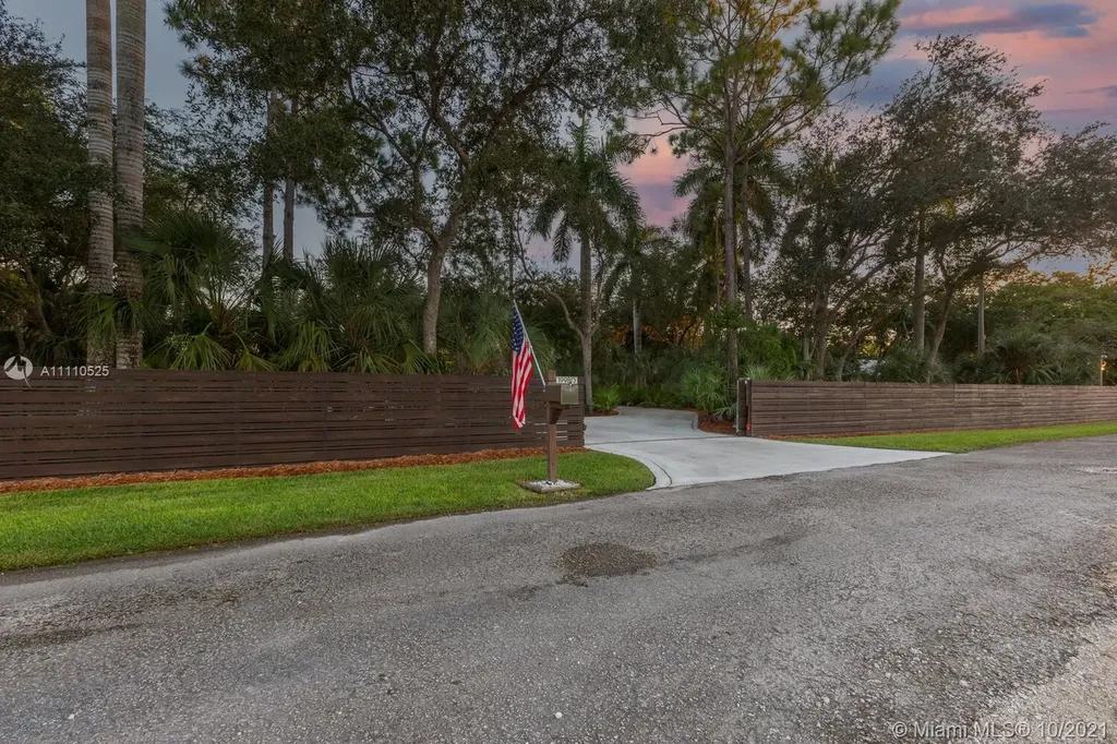 19980 SW 324th Street Homestead FL 33030