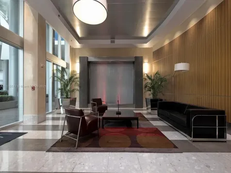 175 SW 7th Street Miami FL 33130