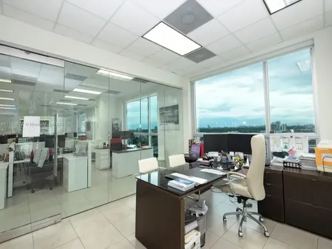 175 SW 7th Street Miami FL 33130