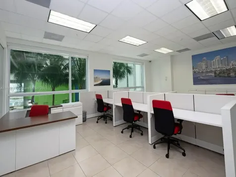 175 SW 7th Street Miami FL 33130