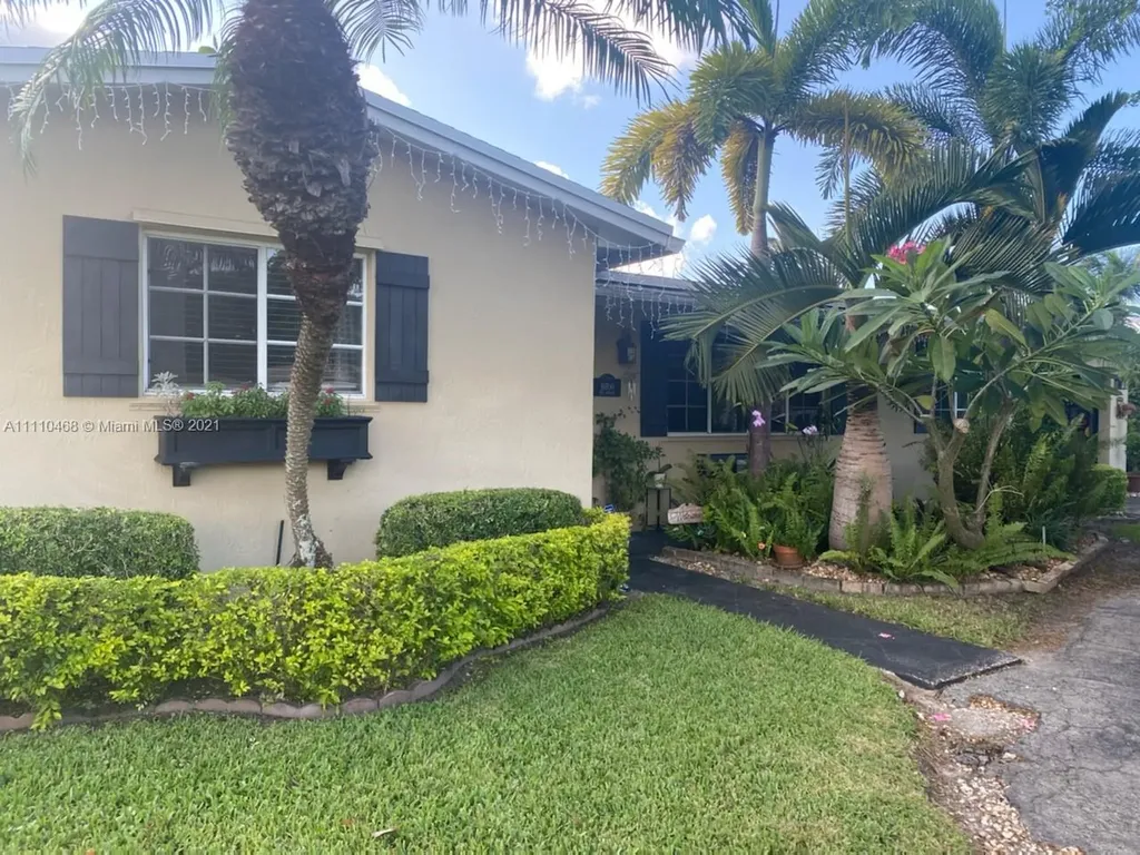 19700 SW 87th Avenue Cutler Bay FL 33157