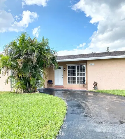 9607 NW 26th Street Sunrise FL 33322