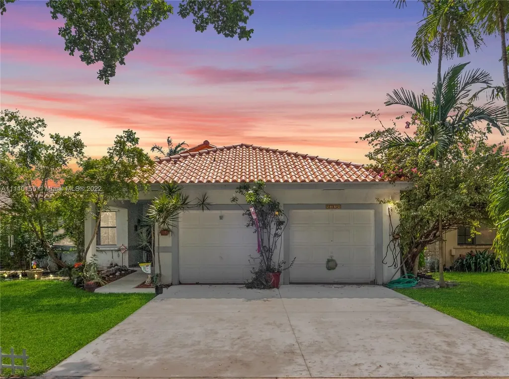 8738 NW 150th Terrace Miami Lakes FL 33018