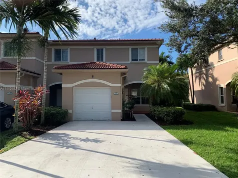 7782 N Southwood Circle Davie FL 33328
