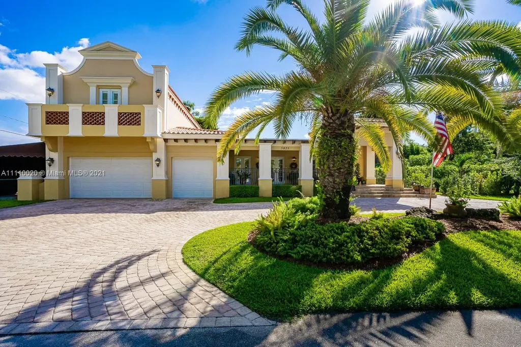 5825 SW 60th Avenue South Miami FL 33143