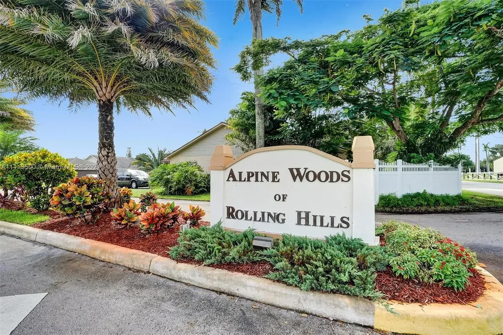8220 SW 41st Street Davie FL 33328