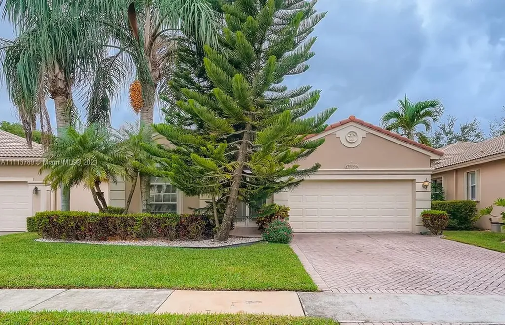12327 Landrum Way Boynton Beach FL 33437