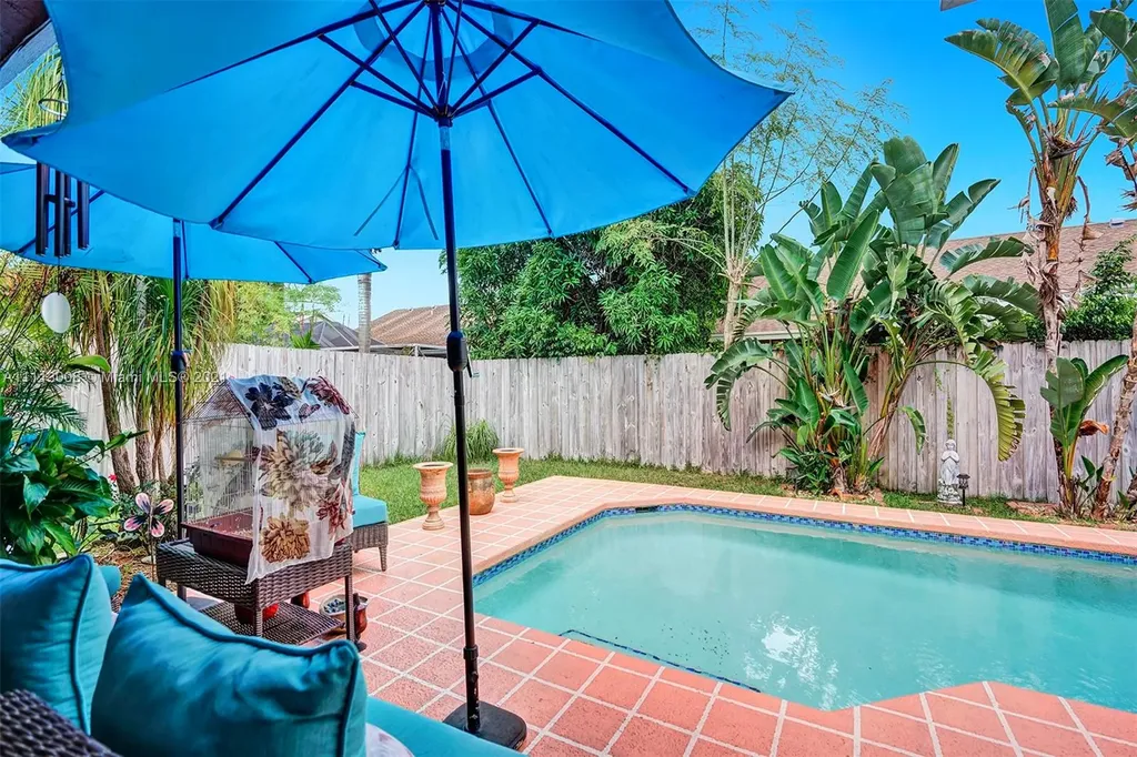 8601 NW 52nd Street Lauderhill FL 33351