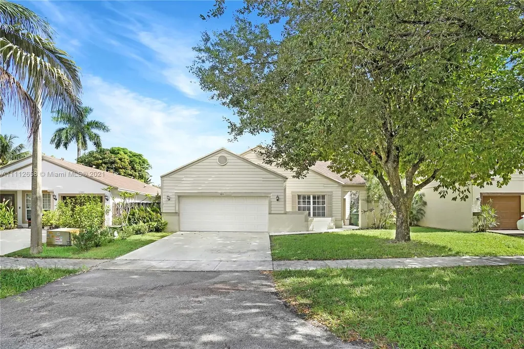 1211 SW 84th Terrace Pembroke Pines FL 33025