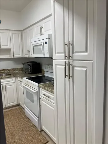 5161 Collins Avenue Miami Beach FL 33140