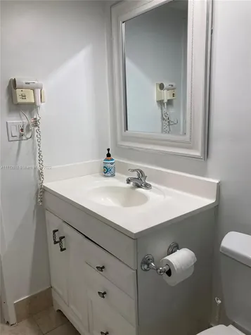 5161 Collins Avenue Miami Beach FL 33140