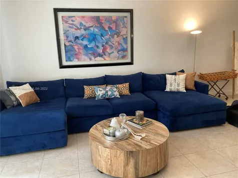 5161 Collins Avenue Miami Beach FL 33140