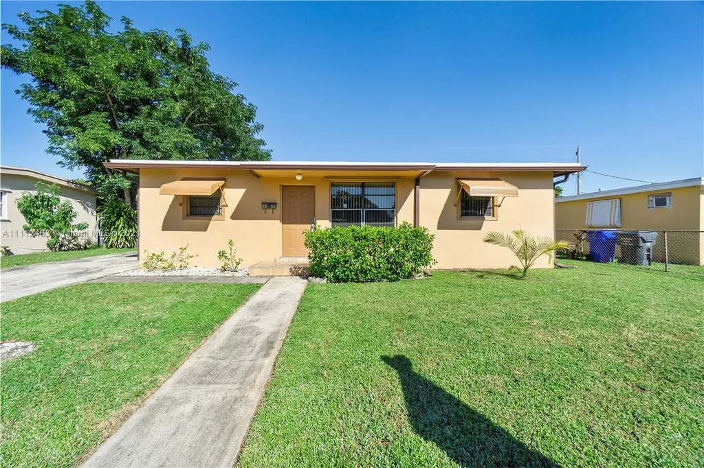 7391 Hayes Street Hollywood FL 33024