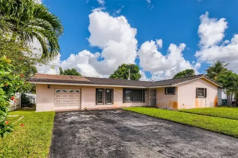2305 NW 195th Street Miami Gardens FL 33056