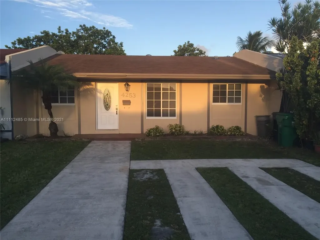 4253 SW 130th Court Miami FL 33175