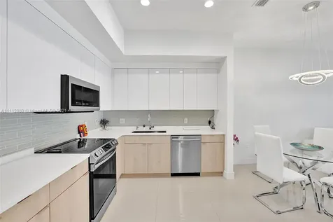 1486 NE 34th Street Oakland Park FL 33334