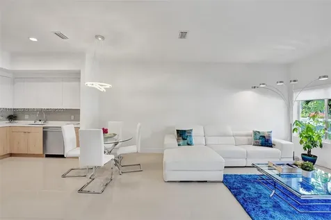 1486 NE 34th Street Oakland Park FL 33334