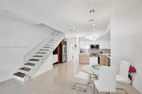 1486 NE 34th Street Oakland Park FL 33334