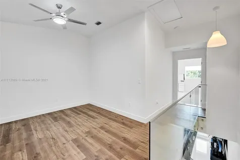 1486 NE 34th Street Oakland Park FL 33334