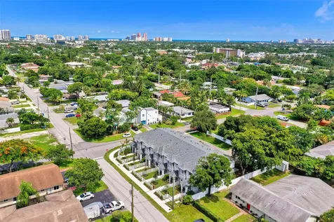 1486 NE 34th Street Oakland Park FL 33334