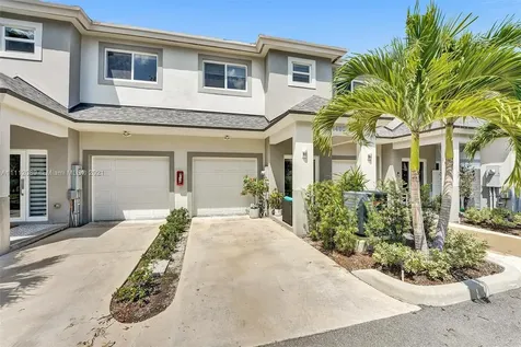 1486 NE 34th Street Oakland Park FL 33334
