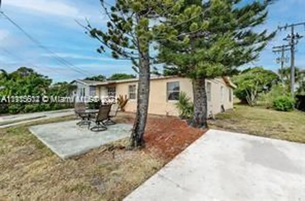 401 NW 13th Avenue Boynton Beach FL 33435
