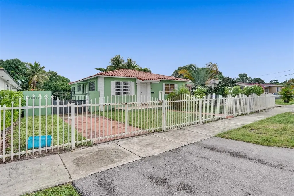 265 NW 45th Avenue Miami FL 33126