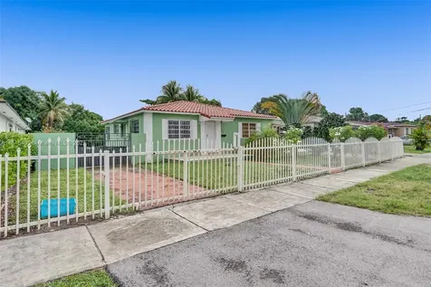 265 NW 45th Avenue Miami FL 33126