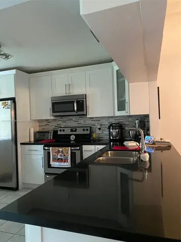 427 Lakeview Drive Weston FL 33326