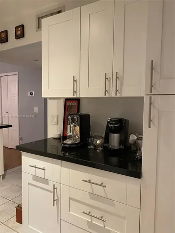 427 Lakeview Drive Weston FL 33326