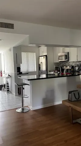 427 Lakeview Drive Weston FL 33326
