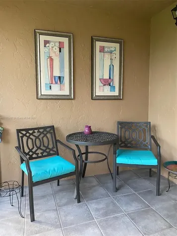 427 Lakeview Drive Weston FL 33326