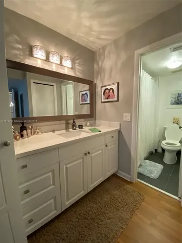 427 Lakeview Drive Weston FL 33326