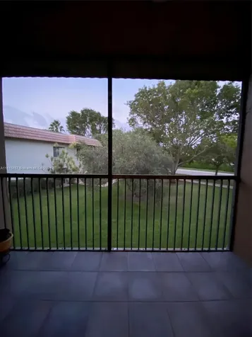 427 Lakeview Drive Weston FL 33326