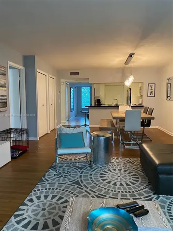 427 Lakeview Drive Weston FL 33326