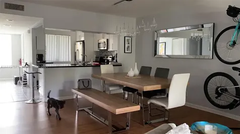 427 Lakeview Drive Weston FL 33326