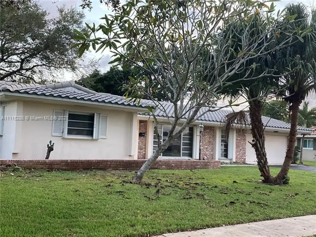 7250 NW 5th Court Plantation FL 33317