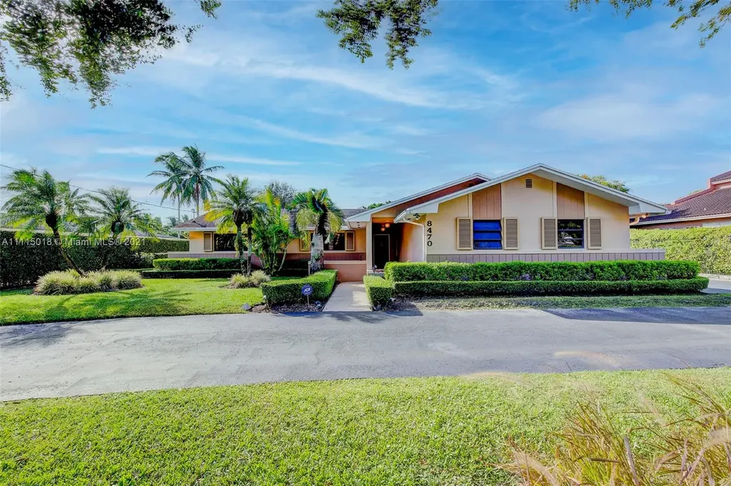 8470 SW 58th Street Miami FL 33143