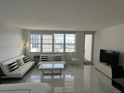 100 Lincoln Road Miami Beach FL 33139